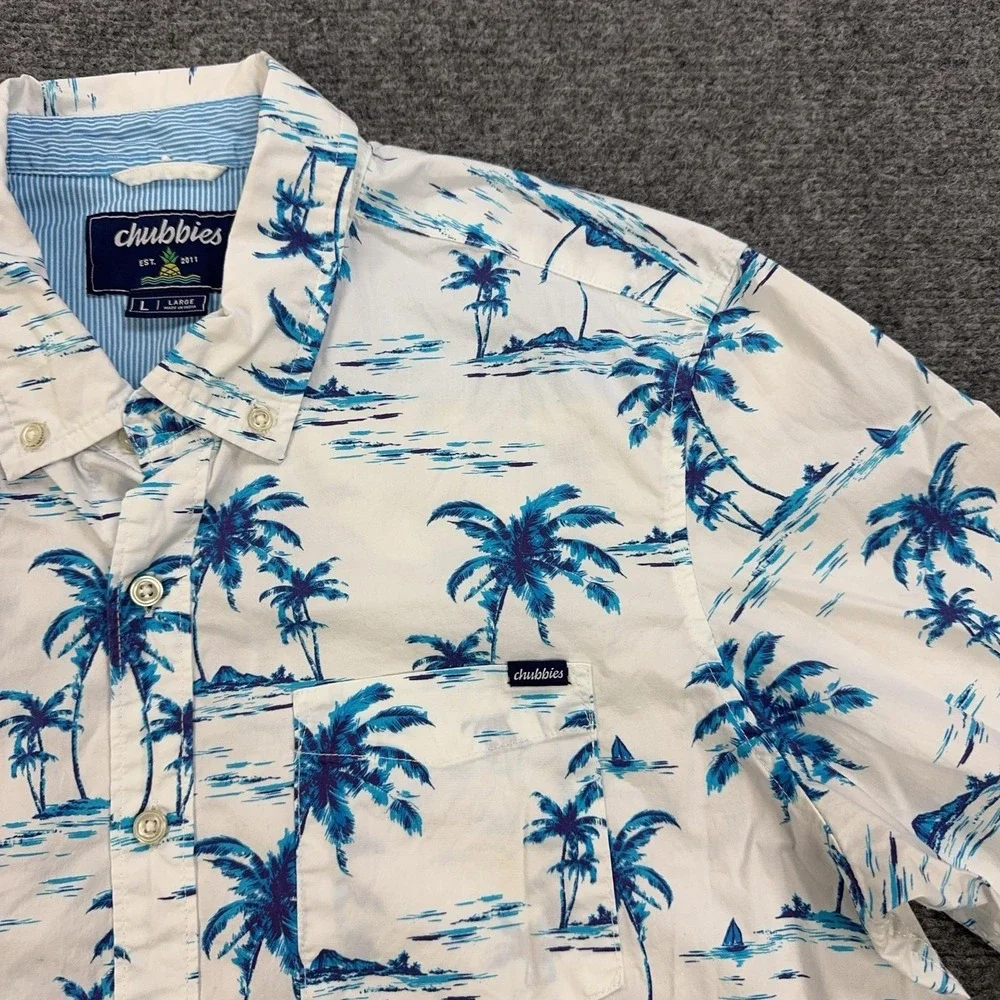 Chubbies Shirt Mens L White Blue Palm Tree Short Sleeve Button Up Hawaiian